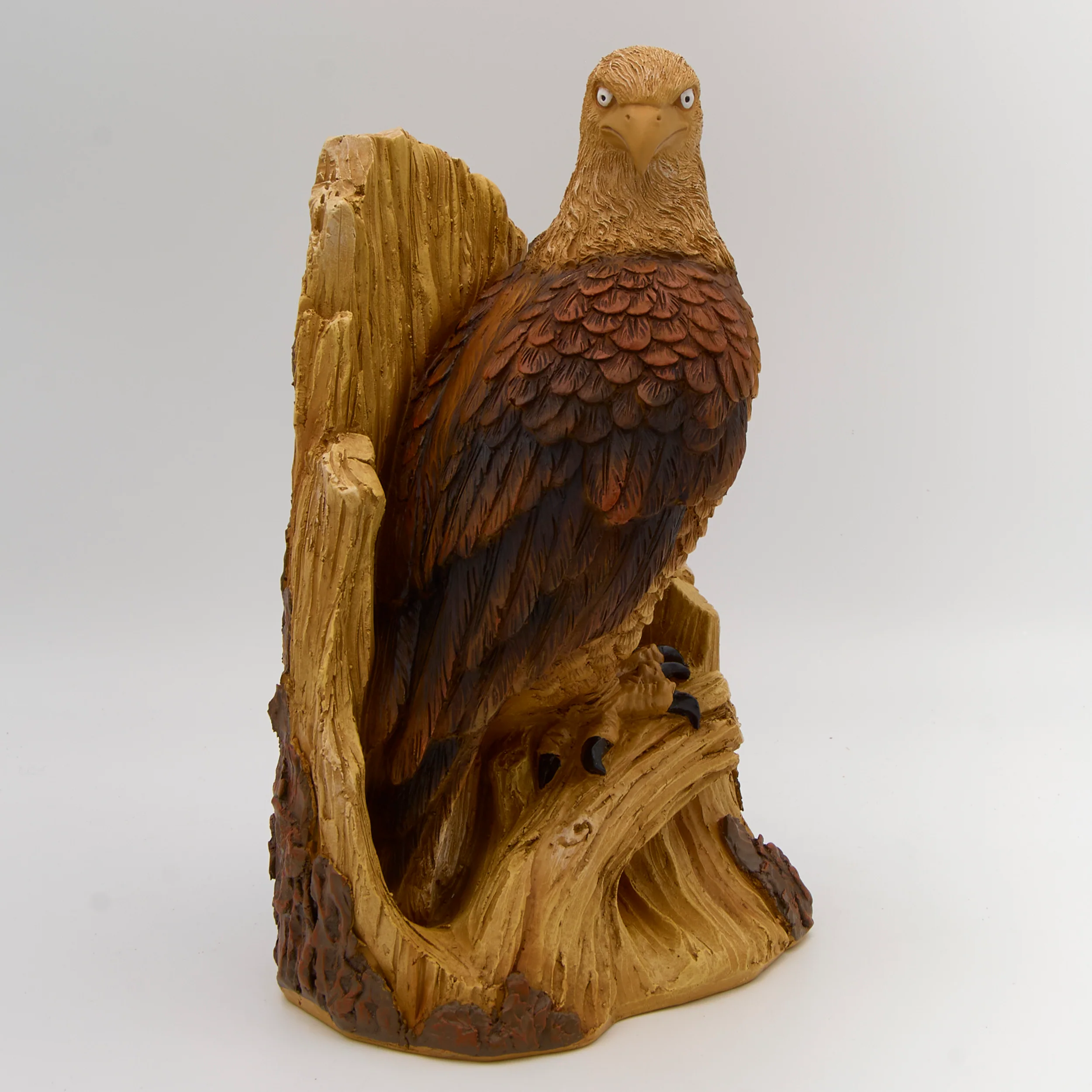 Eagle in Tree Trunk Garden Statue – Timber Tails Collection - Image 2